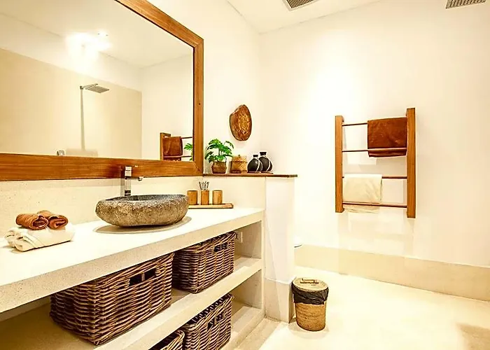 Incredible 4br 5 Mins Walk To The 4*