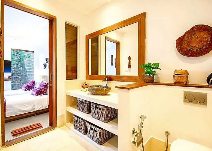 Incredible 4br 5 Mins Walk To The